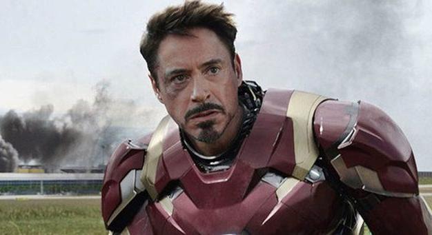 Ő Robert Downey Jr. magyar szinkronhangja!