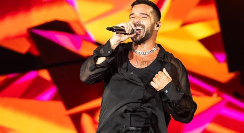 Ricky Martinnal, Coppolával és természeti katasztrófákkal zártuk a szeptembert