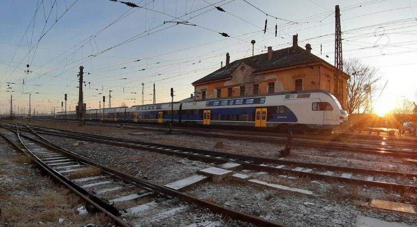 Nem költöztek el határidőre: pert akasztott saját bérlői nyakába a MÁV