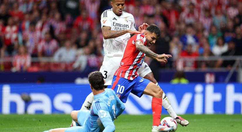 Félbeszakadt a madridi derbi, amelyen az Atlético végül a 95. percben egyenlített