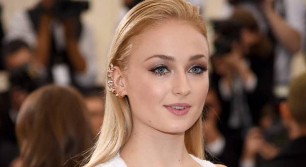 Sophie Turner bevallotta, nagyon nehéz a szingli anyák élete