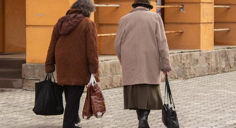 Az időseket köszöntik Gyergyószentmiklóson