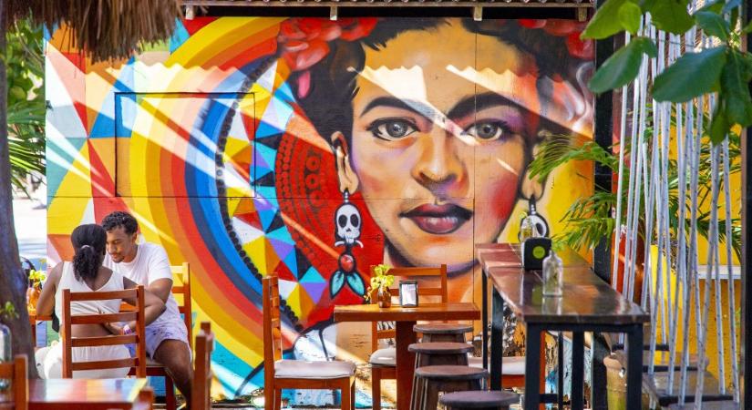 Frida Kahlo személyes fotóiból nyílik kiállítás Budapesten