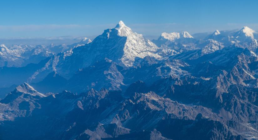 Egyre növekszik a Mount Everest