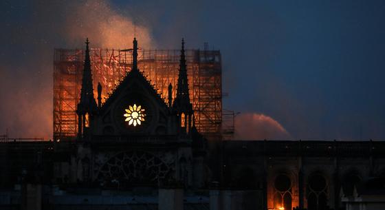 Megoldódhatott a Notre-Dame 460 éves ólomkoporsójának rejtélye