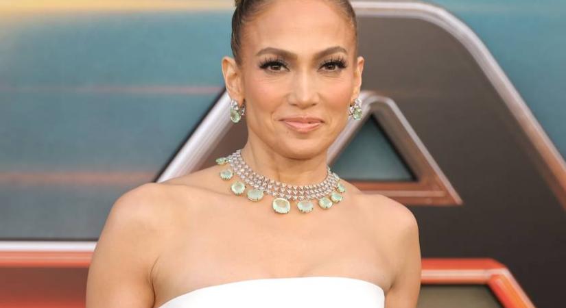 Ettől néz ki ilyen jól az 55 éves Jennifer Lopez - Van megfizethető trükkje is