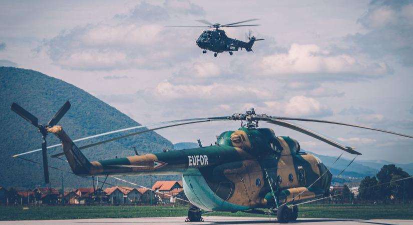 Magyar helikopterekkel váltják le a régi szovjet vasakat Szarajevóban  fotók