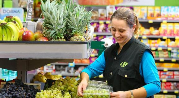 Árcsökkentést és akciócunamit hoz az Auchan riválisainak házassága