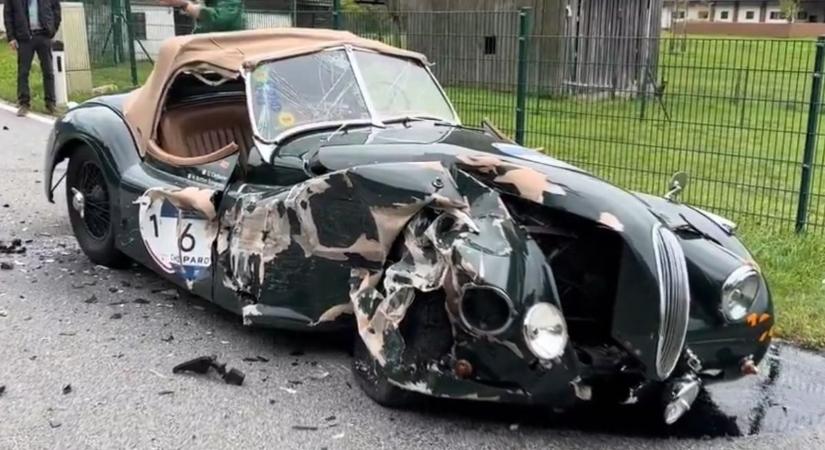 100 milliós kár: ritka, oldtimer Jaguart tört rommá egy magyar nő Ausztriában