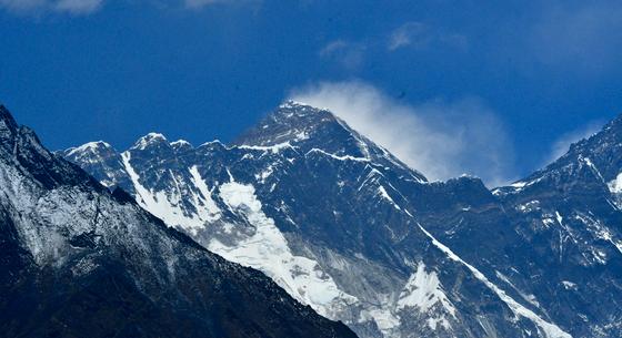 Kiderült, miért nő egyre nagyobbra a Mount Everest