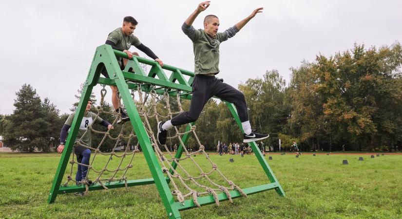 Haditornán bizonyították rátermettségüket és erejüket Győr-Moson-Sopron fiataljai - videó, fotók