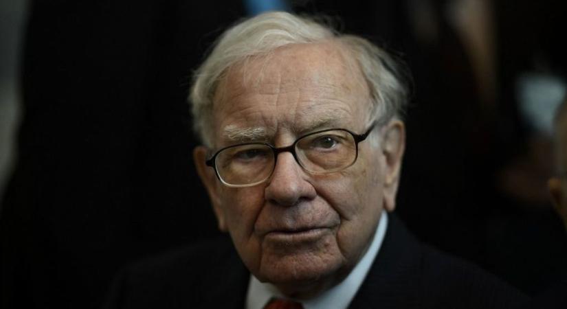 Warren Buffett ismét bízik a bankokban, egzotikus piac felé kacsingat