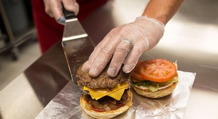 Nem lesz hamburger, ha sokáig tart a kikötői sztrájk