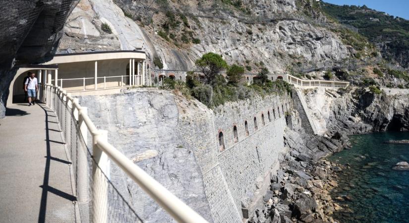 Fotózás közben zuhant le egy magyar turista az olasz panorámaútról