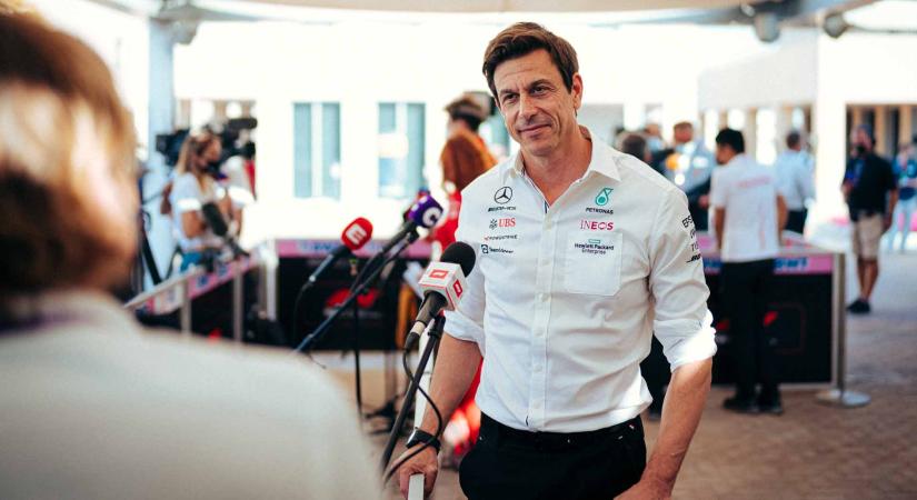 Wolff: Ideje befejezni a „flörtölést” Verstappennel