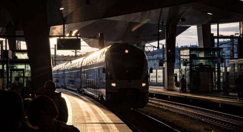 Bombariadók sorozata az osztrák vasútállomásokon