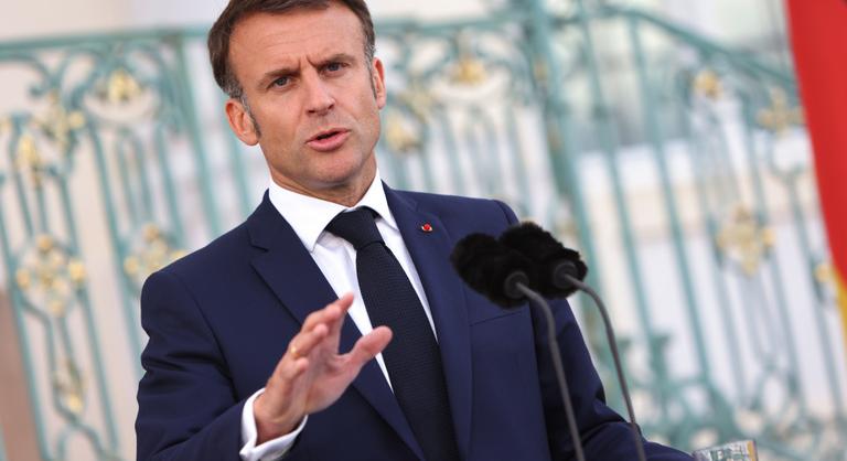 Felháborodást keltett Emmanuel Macron döntése, megbukhat a francia kormány