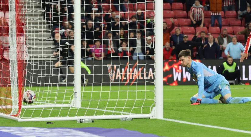 Kapitális kapushibából egyenlített a Sunderland a 97. percben