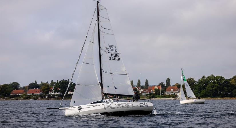 Silverrudder – Juhász György harmadik lett Európa legnagyobb szólóvitorlás versenyén egy Flaar 24-gyel