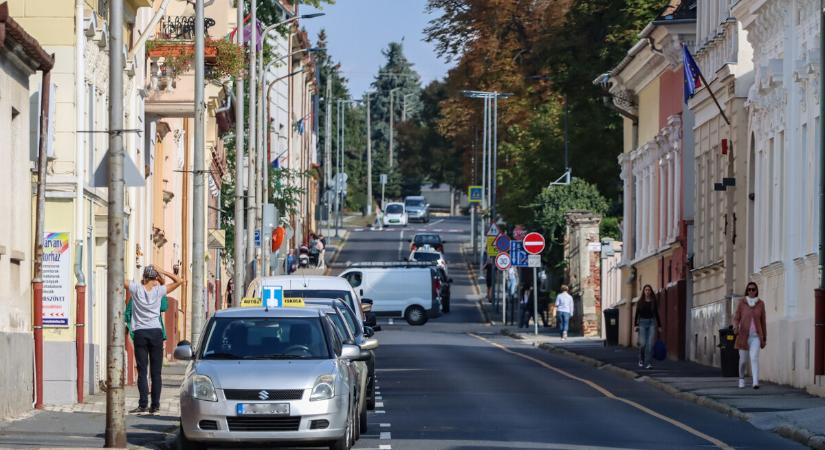 Kiadta a kormány egy rendeletben a parkolóépítés új szabályait, még azelőtt, hogy lejárt volna a véleményezési határidő