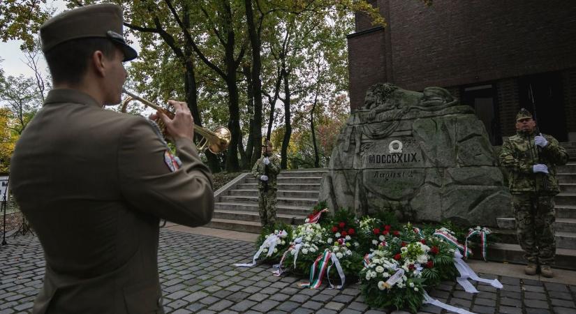 A békéért haltak meg az aradi vértanúk – fotókkal