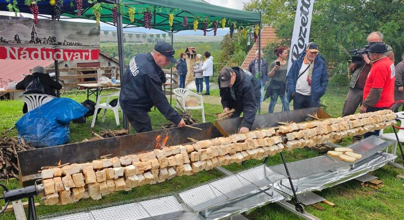 Különleges Guinness-rekordot állítottak fel Emődön