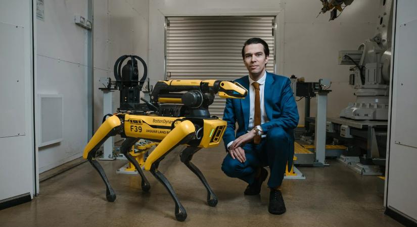 Robot járőrkutyát alkalmaz egyik gyárában a Jaguar Land Rover