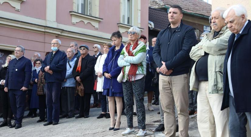 Nem fakul az aradi vértanúk hősiességének, bátorságának emléke