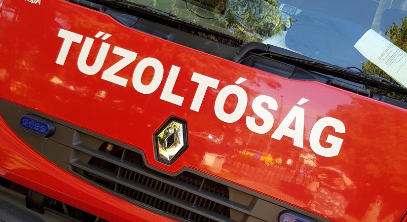 Lángoló balatonlellei társasházból mentették a lakókat