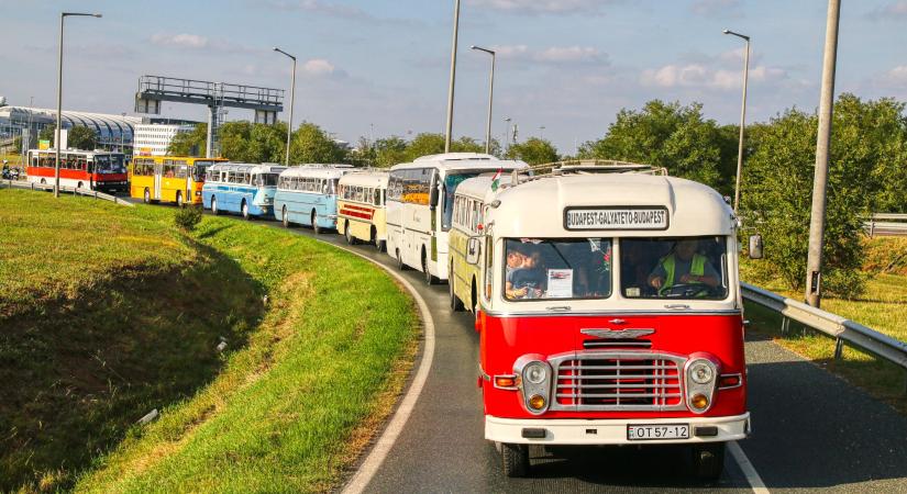 Gördülő Ikarus legendák az Aeroparkban