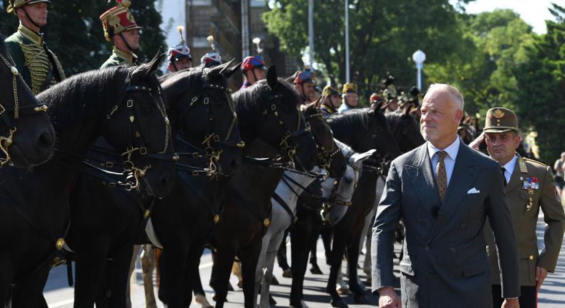 Pata helyett lánctalp – jön az új huszáregység