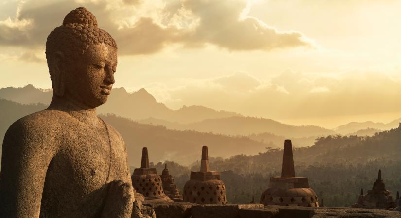 Fényűző vonatút a világ legnagyobb buddhista templomához