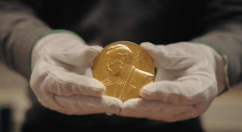 A mikroRNS felfedezői kapták a 2024-es orvosi Nobel-díjat