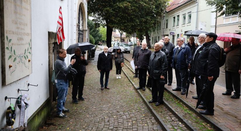 A Mi Hazánk egri szervezete is megemlékezett az aradi hősökről