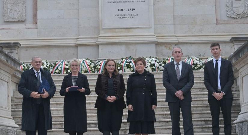 Átadták a gróf Batthyány Lajos-díjat és a gróf Zichy Antónia-díjat