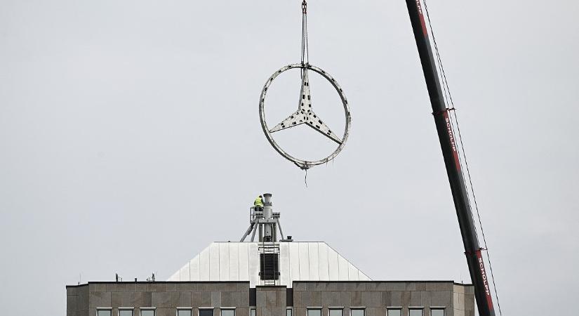 Csendben érkezik a halál, éppen megölik egy végzetes döntéssel a német gazdaságot