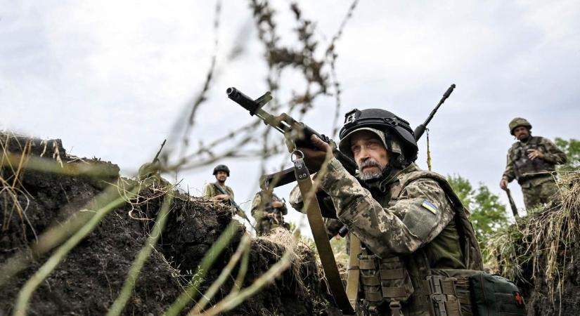 Robert C. Castel: Az oroszok célja, hogy a NATO-t minél messzebb tolják a határaiktól