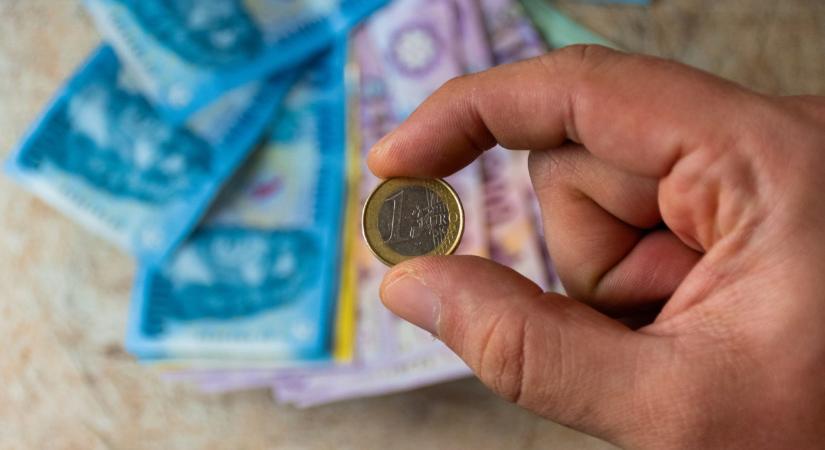 Ma lemegy 400 forint alá az euró? Úgy tűnik egyelőre vegyesen alakulnak az árfolyamok