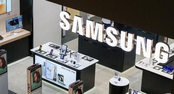 Ilyen is ritkán van: bocsánatot kér a Samsung