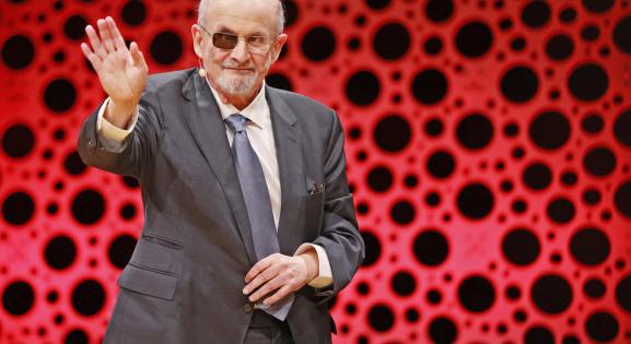 Salman Rushdie egy ukrán fesztiválon árulta el, milyen új fikciós köteten dolgozik