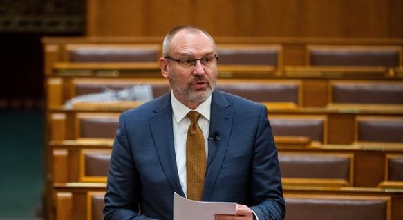 Az államtitkár szerint nem történt politikai befolyásolás a színházi pályázatok kapcsán