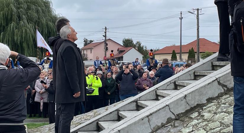 Aradon emlékezett meg Vásárhely vezetése és a bethlenesek is