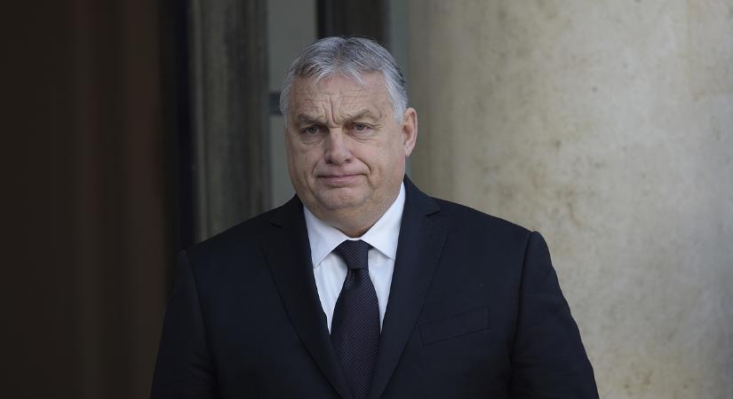 Orbán Viktor rendkívüli sajtótájékoztatóval indítja a csihi-puhit, biztonságiaknak kellett közbeavatkozni