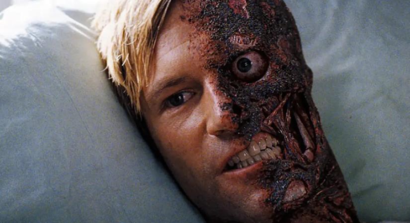 A tökéletes filmtrükk nyomában – Hogyan készült Harvey Dent arca?