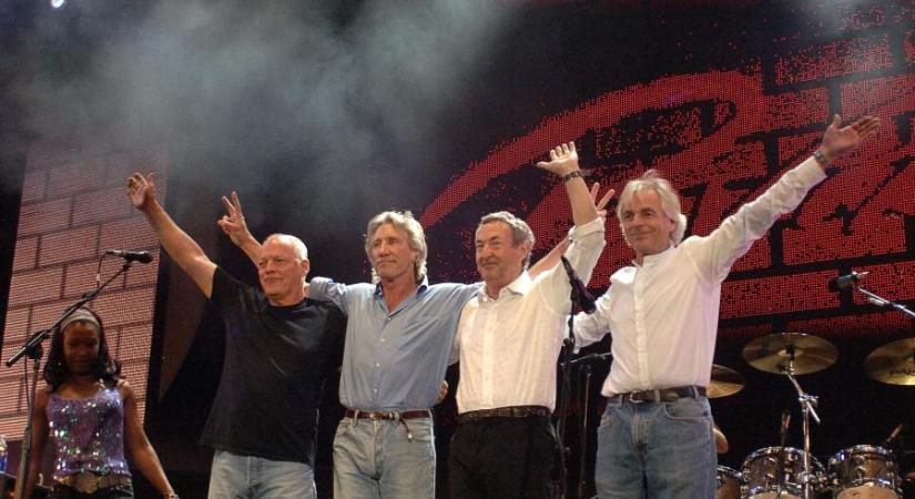 A Pink Floyd eladta szerzői jogait a Sonynak, Roger Waterst a zenekar szellemiségének az elárulásával vádolják