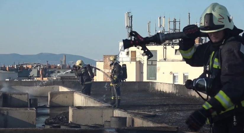 Kisebb tűz volt egy fővárosi lakásban