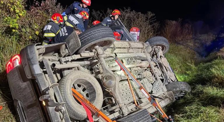 Halálos baleset Maros megyében: árokba borult egy autó