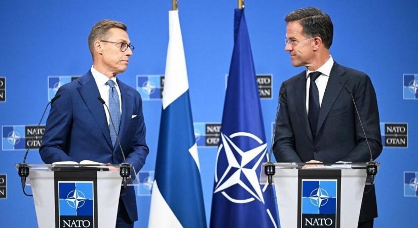 Feladták semlegességüket, majd kijelőlték a NATO célját: Oroszország