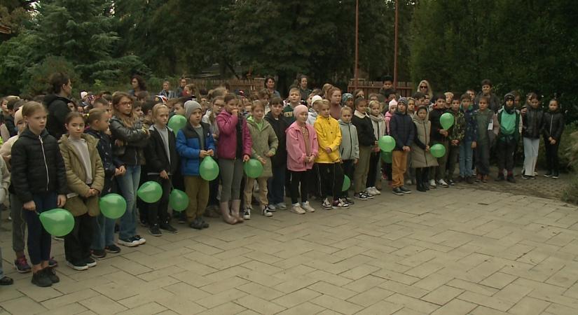 400 diák ünnepelte a Nagyerdő Napját a Kartács utcai Erdei Iskolában