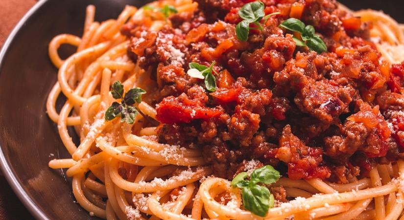 A finom tésztaszósz titka: ezzel az egy hozzávalóval lesz tökéletes a bolognai spagetti